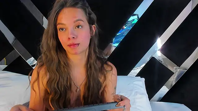 Czat XXX na żywo – AmmyJones_