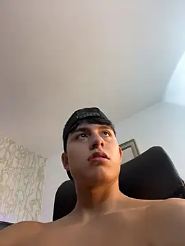 Lander_Cruz élő XXX-chatje