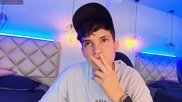 Jheampiiero Live XXX-Chat