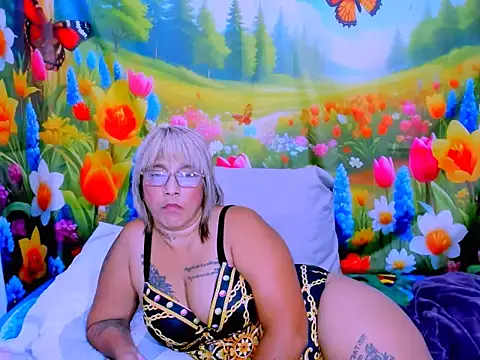 indianroxy XXX чат на живо