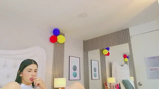 แชท XXX สดของ CaitlynMiller