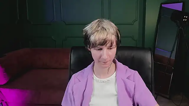دردشة Senpai_Sins الجنسية المباشرة