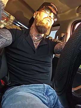 Chat XXX en directo de Beardedtattood