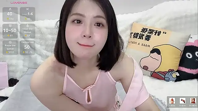 Lucy-8 Live XXX-chat