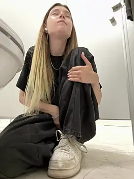 nancy_chancy Adlı Modelin Canlı XXX Sohbeti