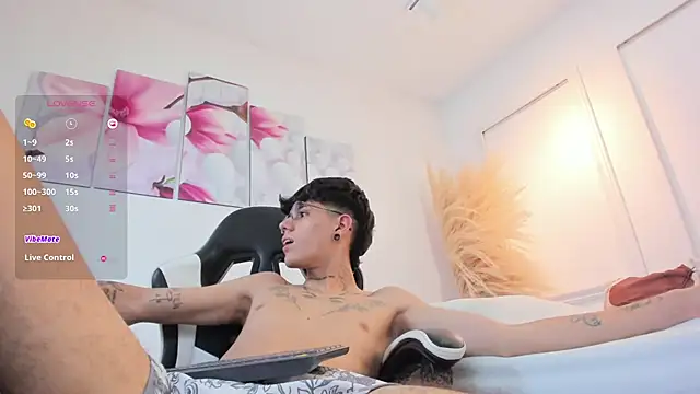 Živý XXX chat Tommy_valverde
