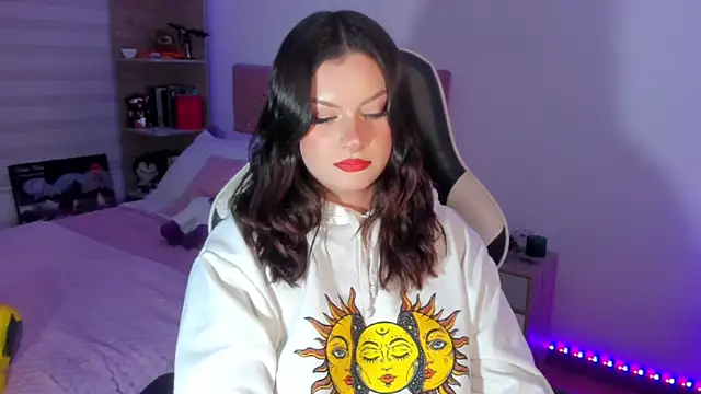 Chat +18 de OphelianaRose33 ao vivo
