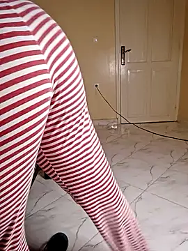 ShadiaStar Adlı Modelin Canlı XXX Sohbeti