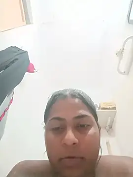 Giselabrunette25 Adlı Modelin Canlı XXX Sohbeti