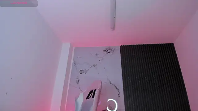 Chloemuaak's Live XXX Chat