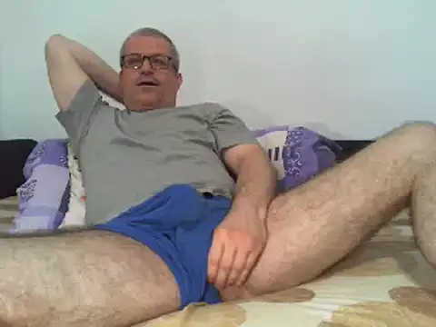 eyess12 Show in webcam