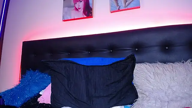 SeleneMore লাইভ XXX চ্যাট