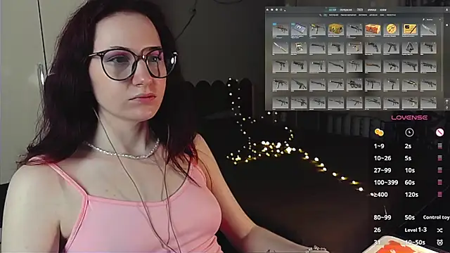 PricklyPeach's Live XXX Chat