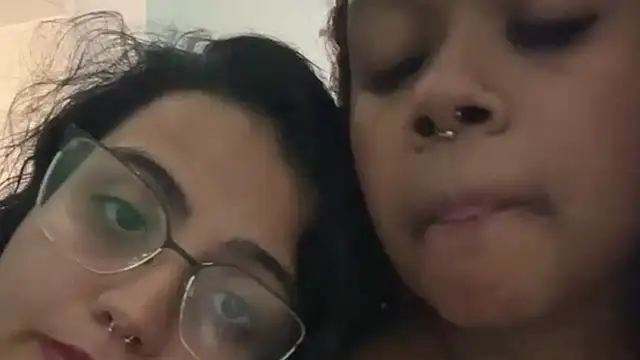 Show de webcam de MENINAS_70