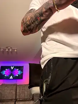 Frank_Farrell live XXX chat