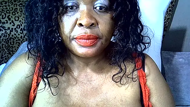 Czat XXX na żywo – Ebony_Cougar