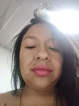 צ'אט XXX בשידור חי של alisonnturbay