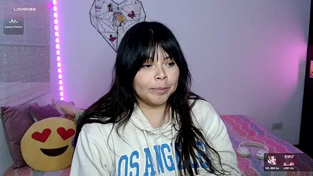 Chat XXX en directo de EllieMoonX