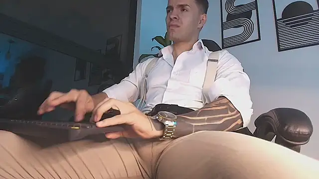Show modela ALPHA_DOMINUS_ na web-kameri