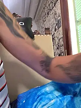 Živý XXX chat kylie_blck