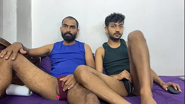 DesiDaddyandSonn Live XXX chat