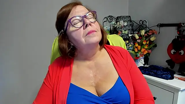 Adelewildx's Live XXX Chat