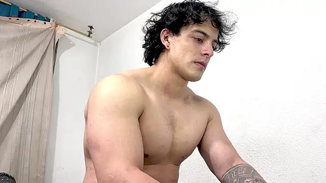 XXX chat uživo modela logan_x3