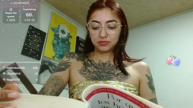 ZoeBakers_ Live XXX Chat