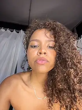 CurlyOopsieXXX – Naživo XXX chat