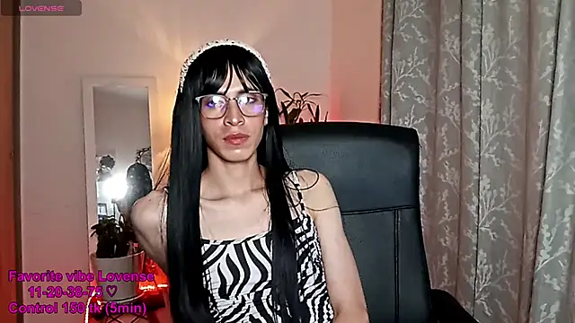Andy_Roses Adlı Modelin Canlı XXX Sohbeti