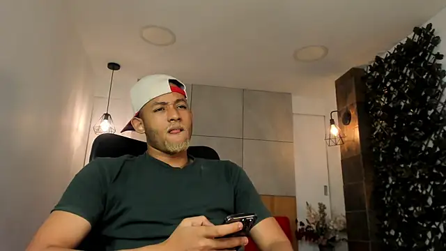 XXX chat uživo modela B_Wild