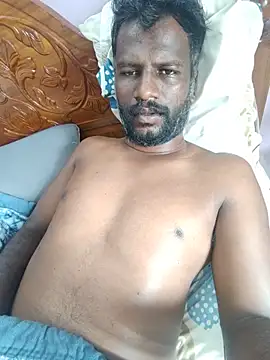 Paramkeerthin Live XXX chat
