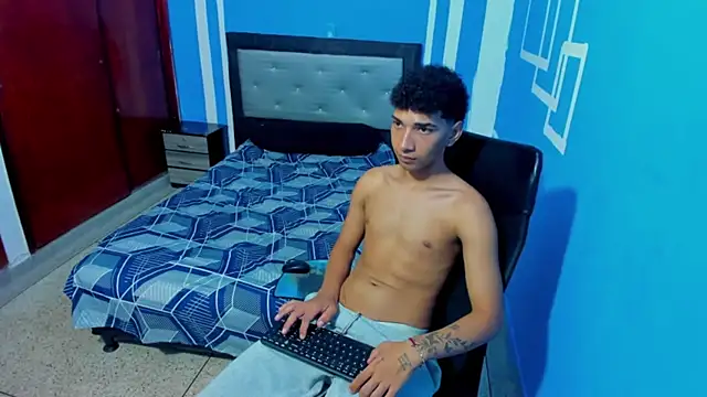 efrain_boy: онлайн-секс-чат