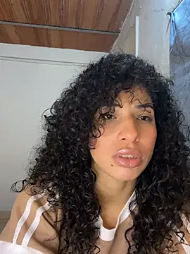 צ'אט XXX בשידור חי של Miily_0