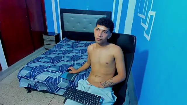 efrain_boy – Naživo XXX chat