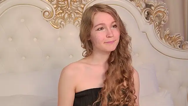 LisaStone Adlı Modelin Canlı XXX Sohbeti