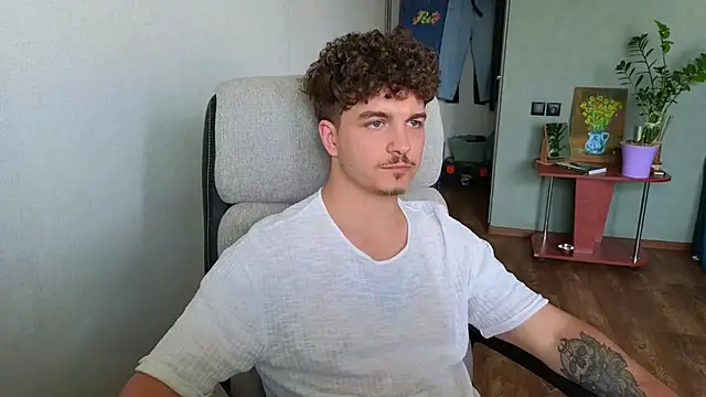 Chat +18 de Remy_Miles ao vivo