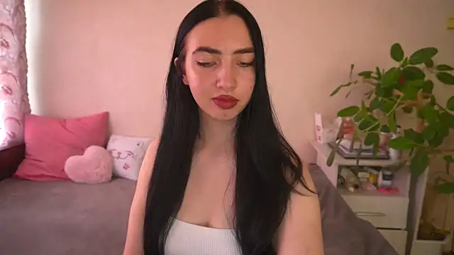 WildKittenX_'s Live XXX Chat
