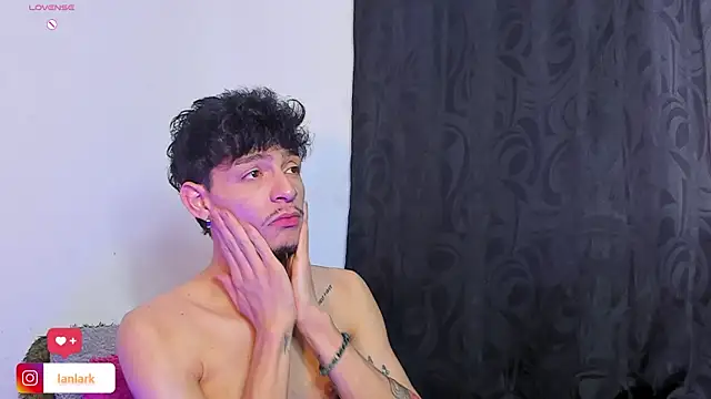 _IanLark Live XXX-Chat