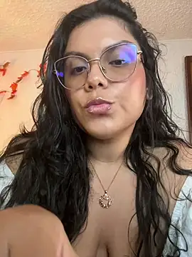 دردشة kittylu__ الجنسية المباشرة