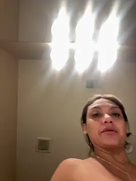 mariaesmeralda élő XXX-chatje