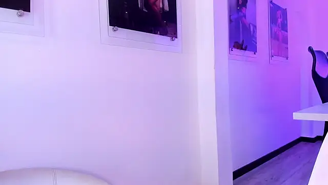 MaiaLopez's Live XXX Chat