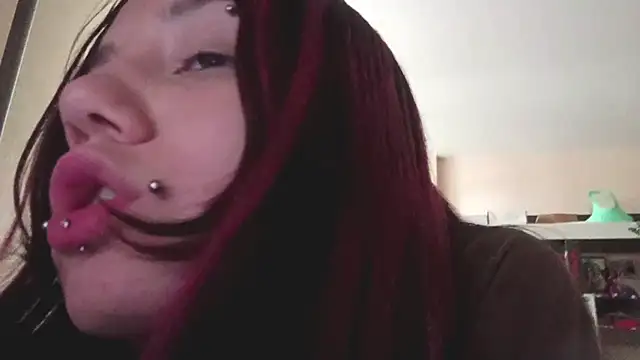 Chat XXX en directo de IronicBuckle