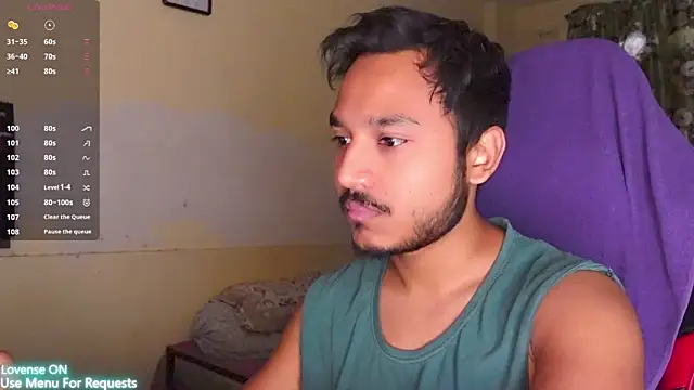 צ'אט XXX בשידור חי של fuckkboy101