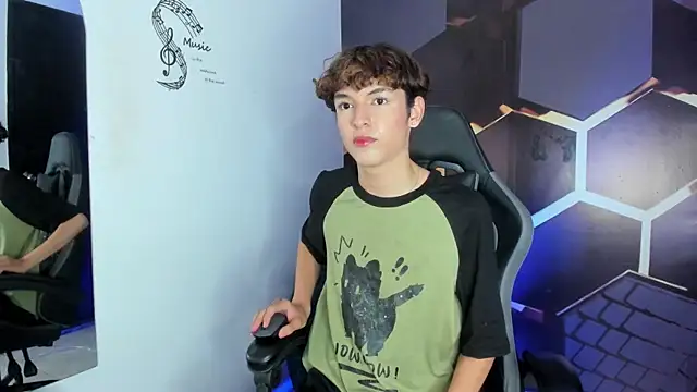 SthepanodiMonaco – Naživo XXX chat