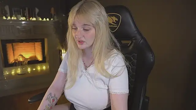 ELLIEJAY's Live XXX Chat
