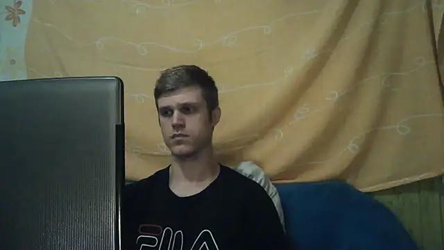 Chat +18 de NinhoMorango ao vivo