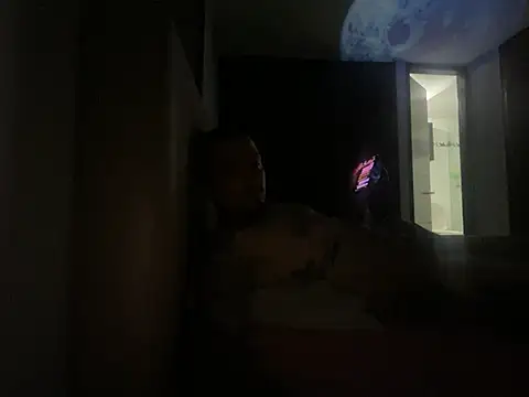 Pertunjukan Kamera Web Maximo_Garcia17