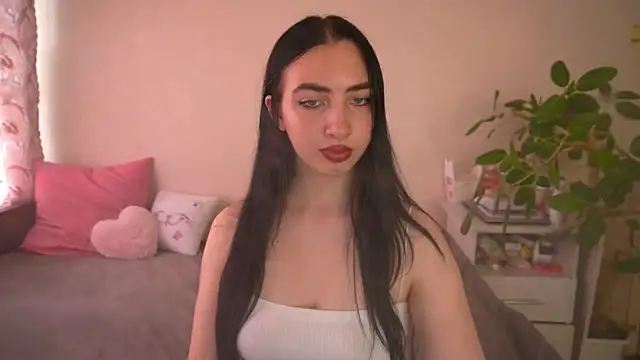 Czat XXX na żywo – WildKittenX_