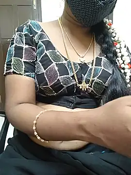 lolida69thamil Adlı Modelin Canlı XXX Sohbeti